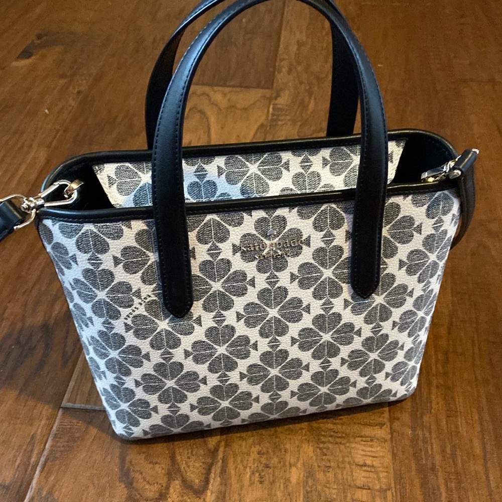 Kate Spade handbag. EUC- Like New- Perfect condition. Black and white spades